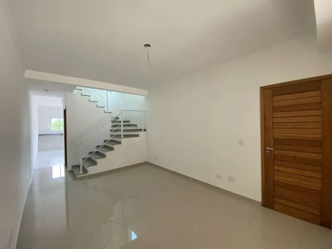 Excelente sobrado novo semi geminado - 3 dormitórios 1 suite - 4 vagas - Condomínio Vila D