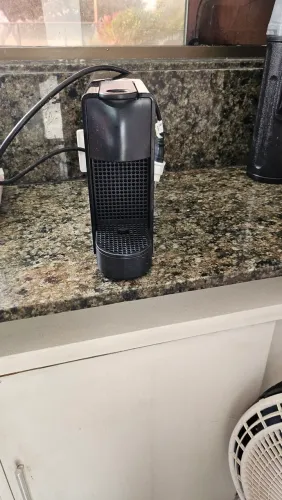 Cafeteira Nespresso c30