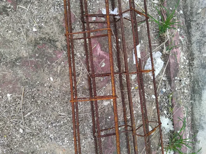 3 peças de ferro armado de 6 m