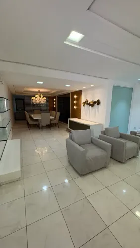 Apartamento Espaçoso com 300 m² no melhor do Cabo Branco