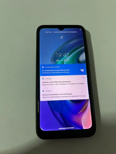 Motorola Moto G10 na cor lilás