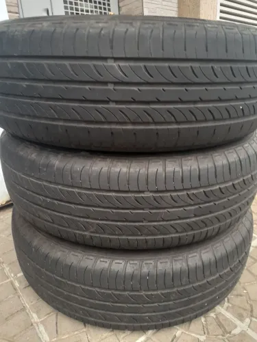 Pneu 185/65/15 Semi novo