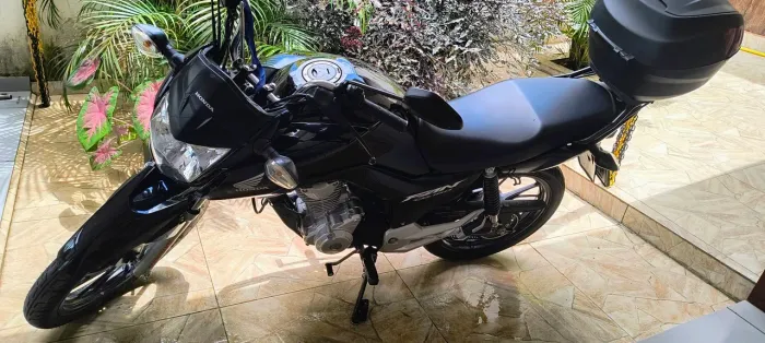 Vendo fan semi nova.