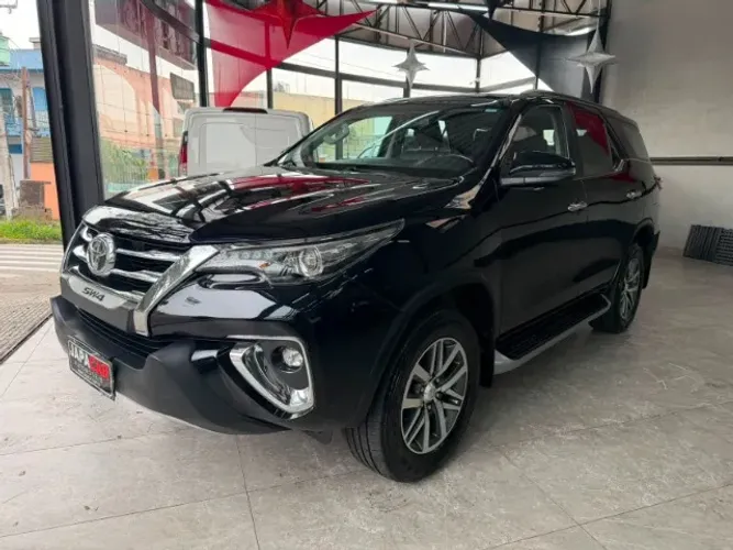 Toyota Hilux SW4 SRX 4X4 2.8 TDI 16V Dies. Aut. 2018