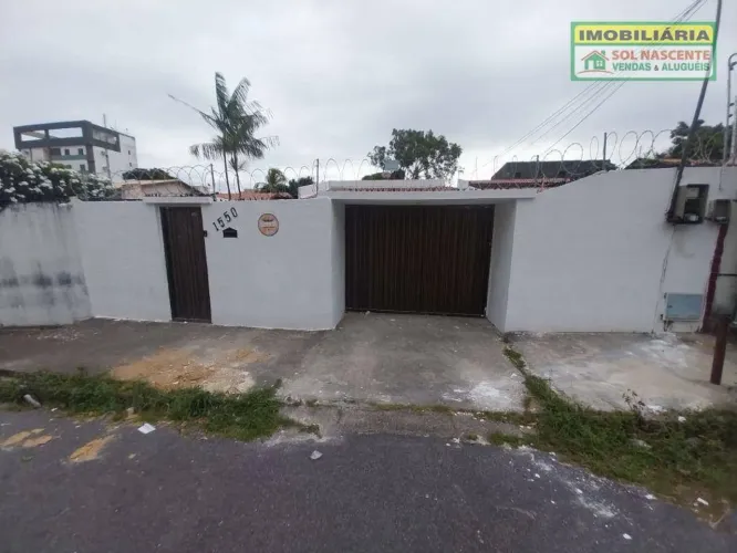 Casa com 3 dormitórios para alugar, 240 m² por R$ 2.606,35/mês - Sapiranga - Fortaleza/CE