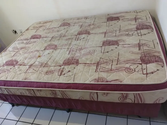 VENDO CAMA USADA BOAS CONDIÇÕES