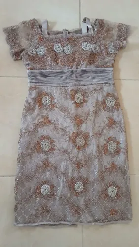 Vestido de Festa Midi Elegante