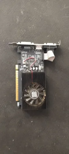 Placa de video Nvidia GeForce 730 4GB