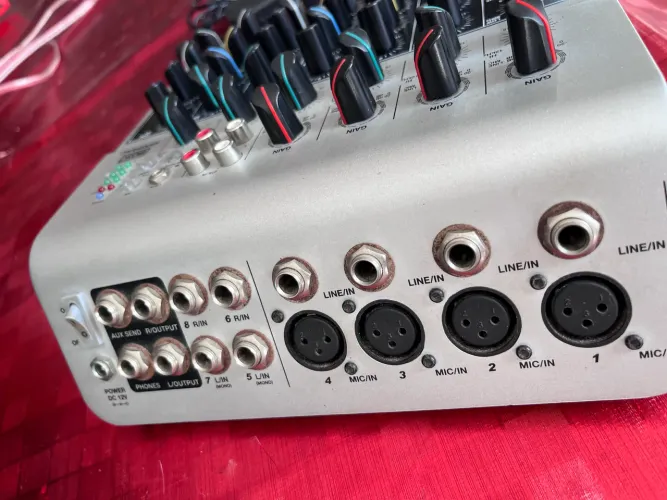 Mesa 8 Canais Interface! Box Mix AU 04