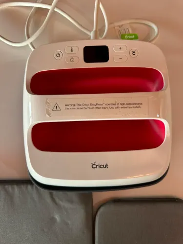 Prensa Térmica Cricut EasyPress 2 Original + 2 Bases | Excelente Estado. 22,8 x 22,8