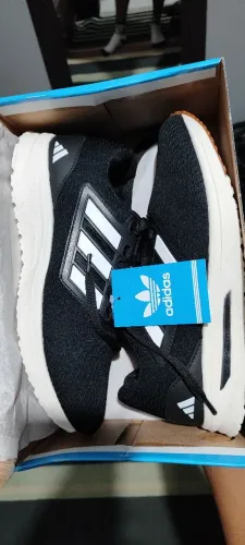 Tênis Adidas tamanho 41