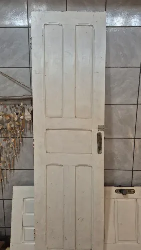 Porta Antiga de Madeira Maciça - 2,08 x 0,60 m