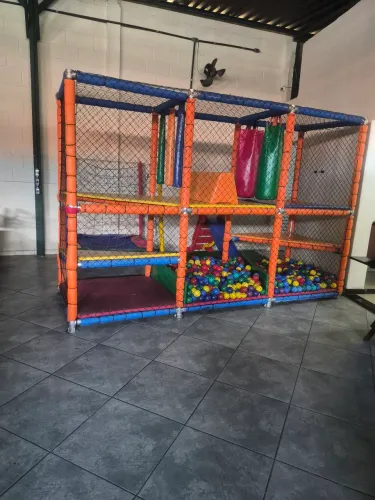 BRINQUEDÃO INFANTIL A VENDA