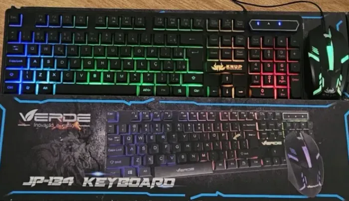 Kit teclado e mouse gamer