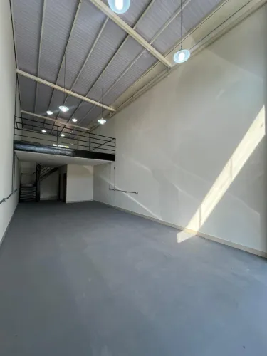 Sala Comercial para Locação 150M², Parque Oeste Industrial, Goiania Go