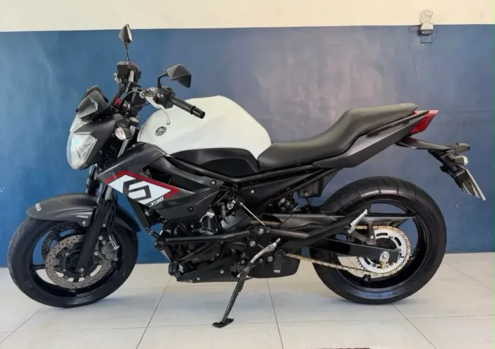 XJ6 2013