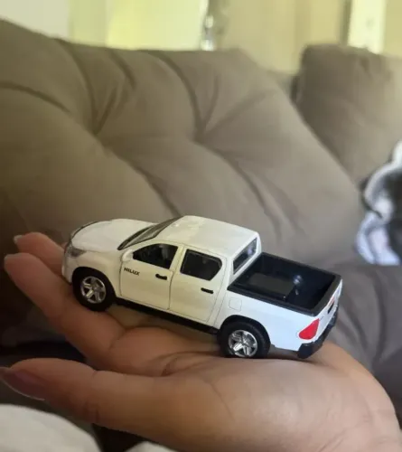 Toyota Hilux 4X2 2.4 Diesel 2027