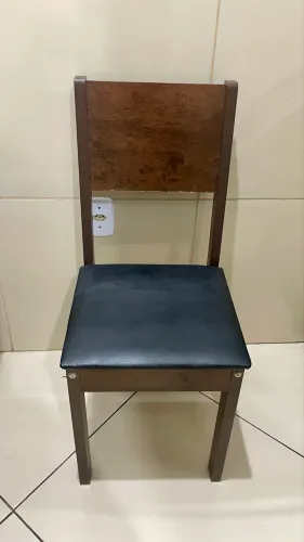 MESA COM 4 CADEIRAS