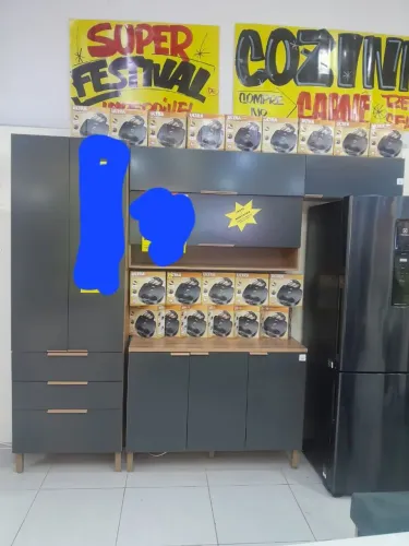 VENDO UM ARMÁRIO NOVO AINDA ESTA NA CAIXA NUNCA FOI USANDO 