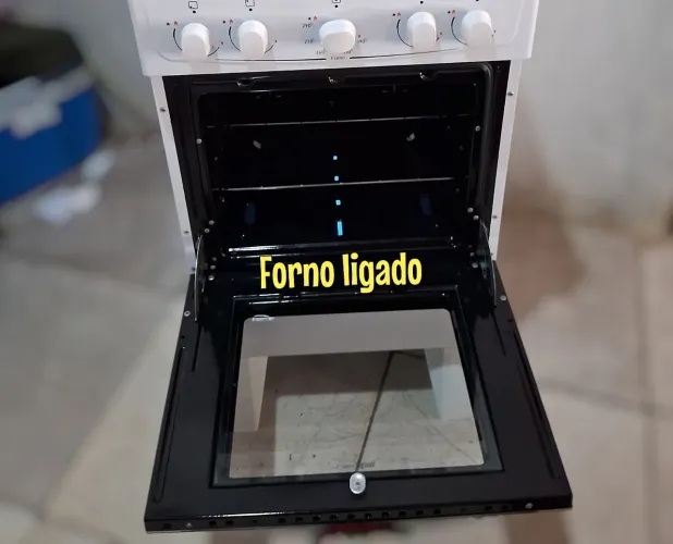 Fogao 4 bocas seme novo 