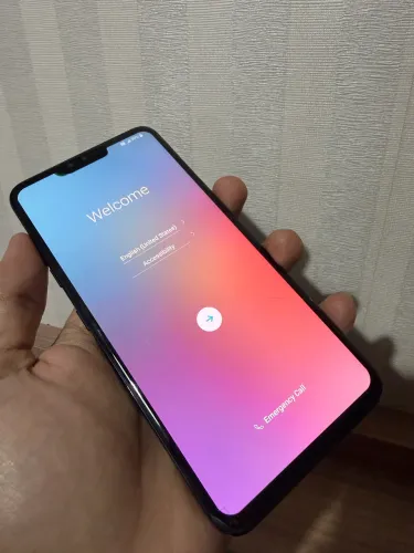LG V40