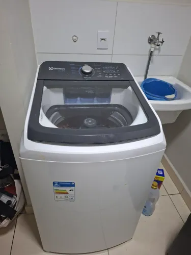 Electrolux semi novo 14.5 kg