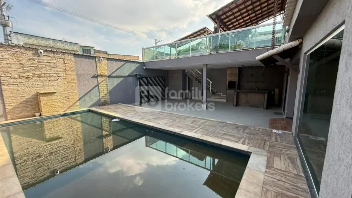 Casa ampla com 180m², projetada para oferecer conforto, espaço e praticidade