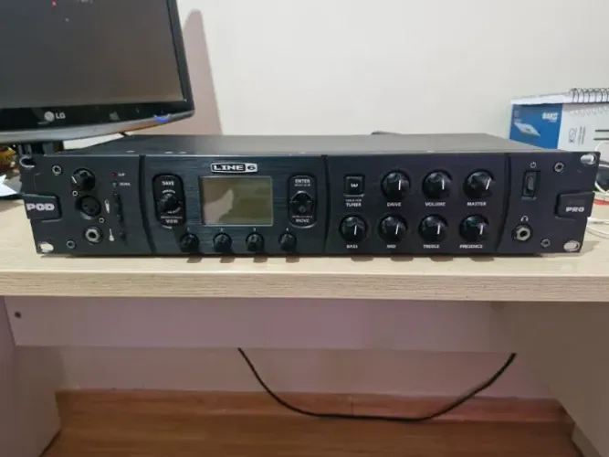 LIne 6 - POD HD Pro