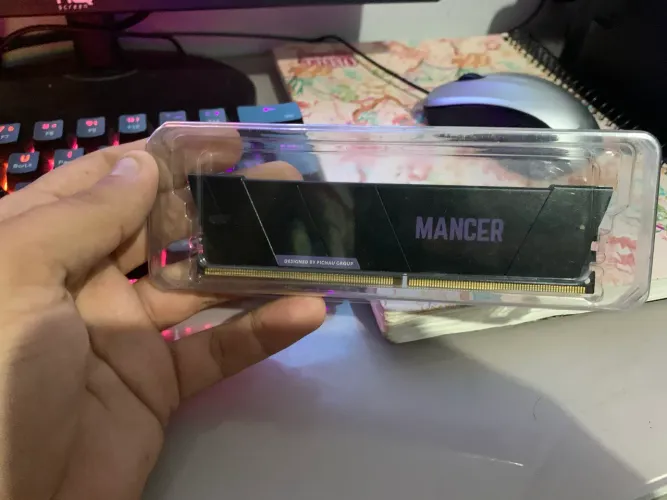 Vendo memória ram mancer 3200hz 8gb 