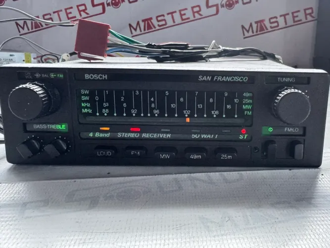 Auto radio com Bluetooth Bosch San Francisco 50watts 4 canais na promoção