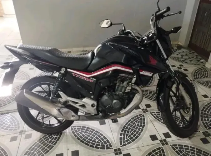 Titan 160