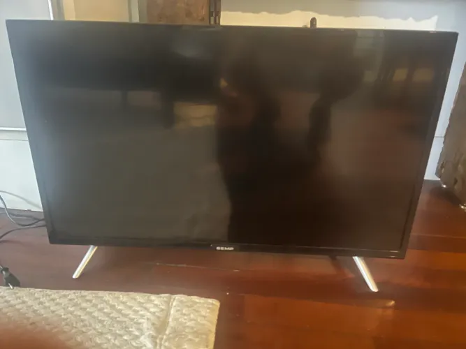 TV semp 32? com defeito