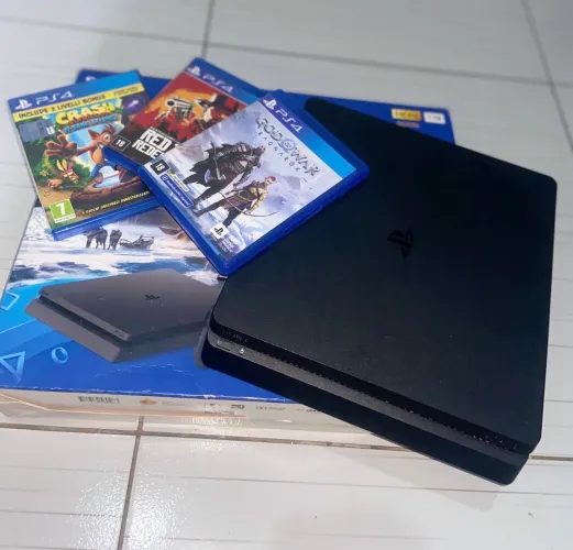 Ps4 slim de 1TB o mais novo de natal