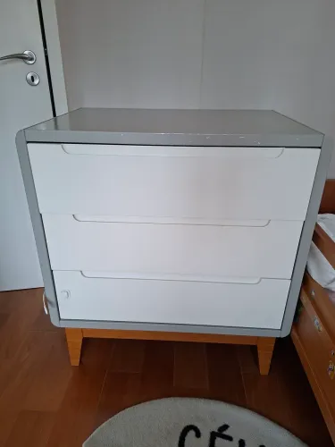 Cômoda com 3 gavetas linha BO