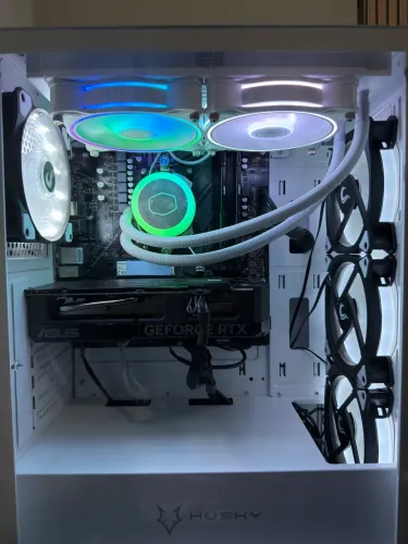 PC Gamer - Ryzen 7 + RTX 4060