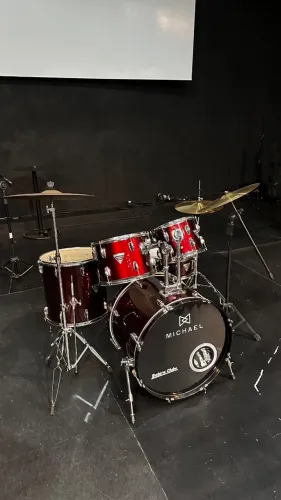 Bateria Acústica Michael Trinity