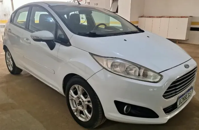 Ford Fiesta 1.6 16V Flex Aut. 5P 2015
