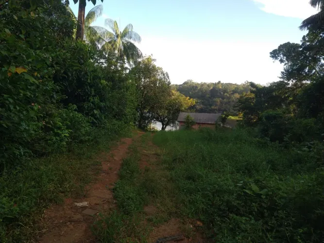 Terreno no Lago do Limão