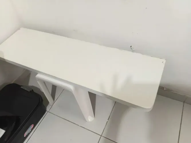 Vendo prateleira de madeira 100% MDF, excelente estado