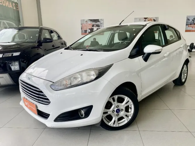 Ford Fiesta 1.6 SE Hatch 16V Flex 4P Powershift 2016