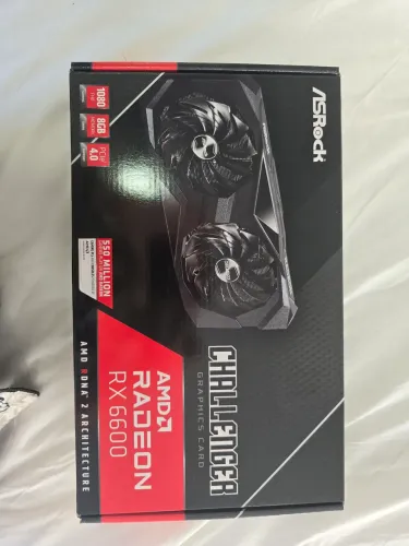Placa de vídeo - RX 6600 8GB ASRock - Funcionando Perfeitamente