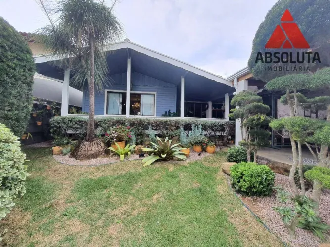 Casa com 3 dormitórios e 1 Suite / 170m² contrução