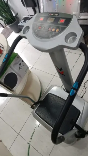 Plataforma vibratória para ginástica 