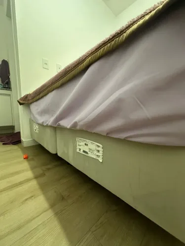 Cama Queen size nova