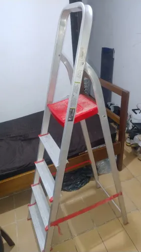 Escada de alumínio