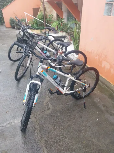 3 bicicletas pouco usadas