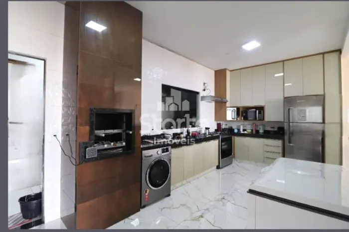 Casa com 2 dormitórios para alugar, 86 m² por R$ 3.190/mês - Jardim Holanda - Uberlândia/M