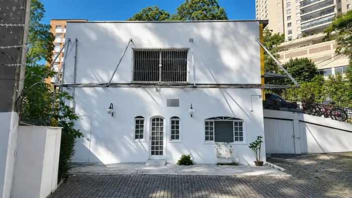 Loja na Rua Francisco Pessoa, 135 174 m²
