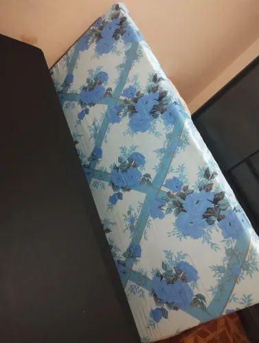 Cama box com colchão