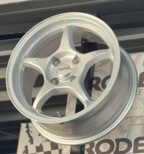 Rodas exclusivas aro 15 furacão 4x100